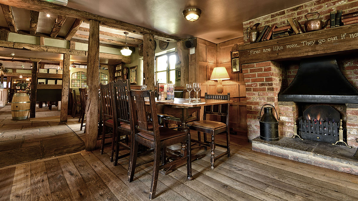 The Portsmouth Arms interior