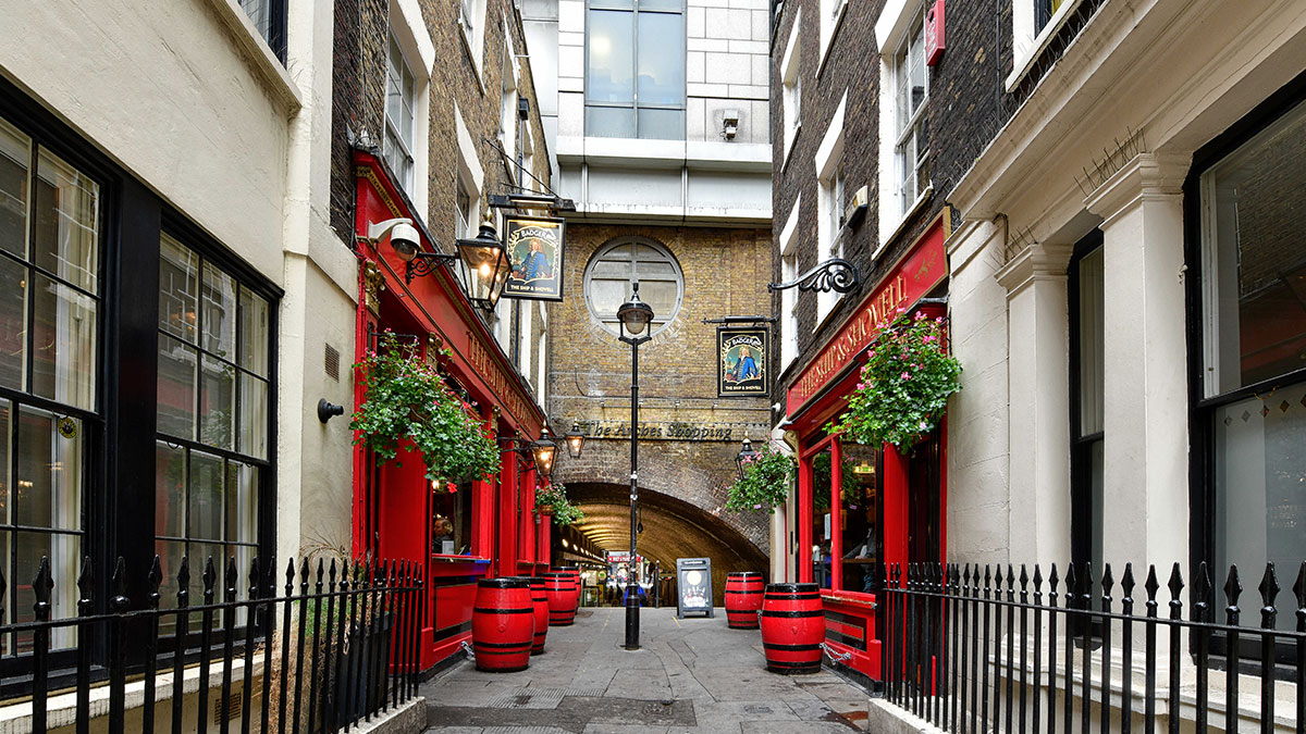 The Ship and Shovell exterior